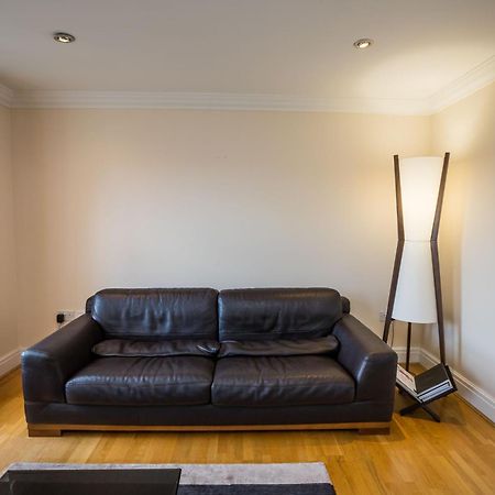 Hotel Spacious, 3 Bed House For 6 In Central Chester Exterior foto