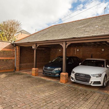 Hotel Spacious, 3 Bed House For 6 In Central Chester Exterior foto