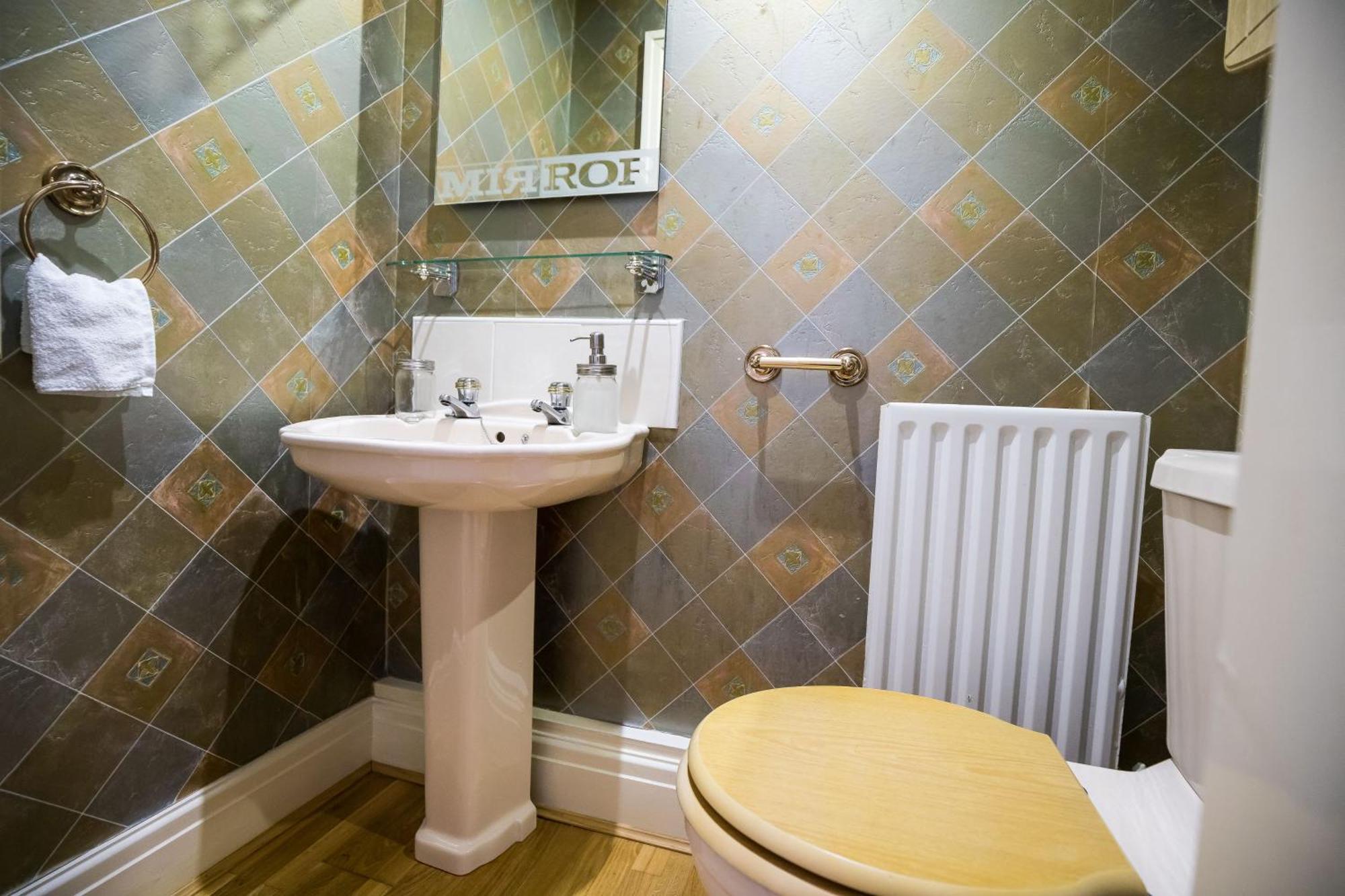 Hotel Spacious, 3 Bed House For 6 In Central Chester Exterior foto