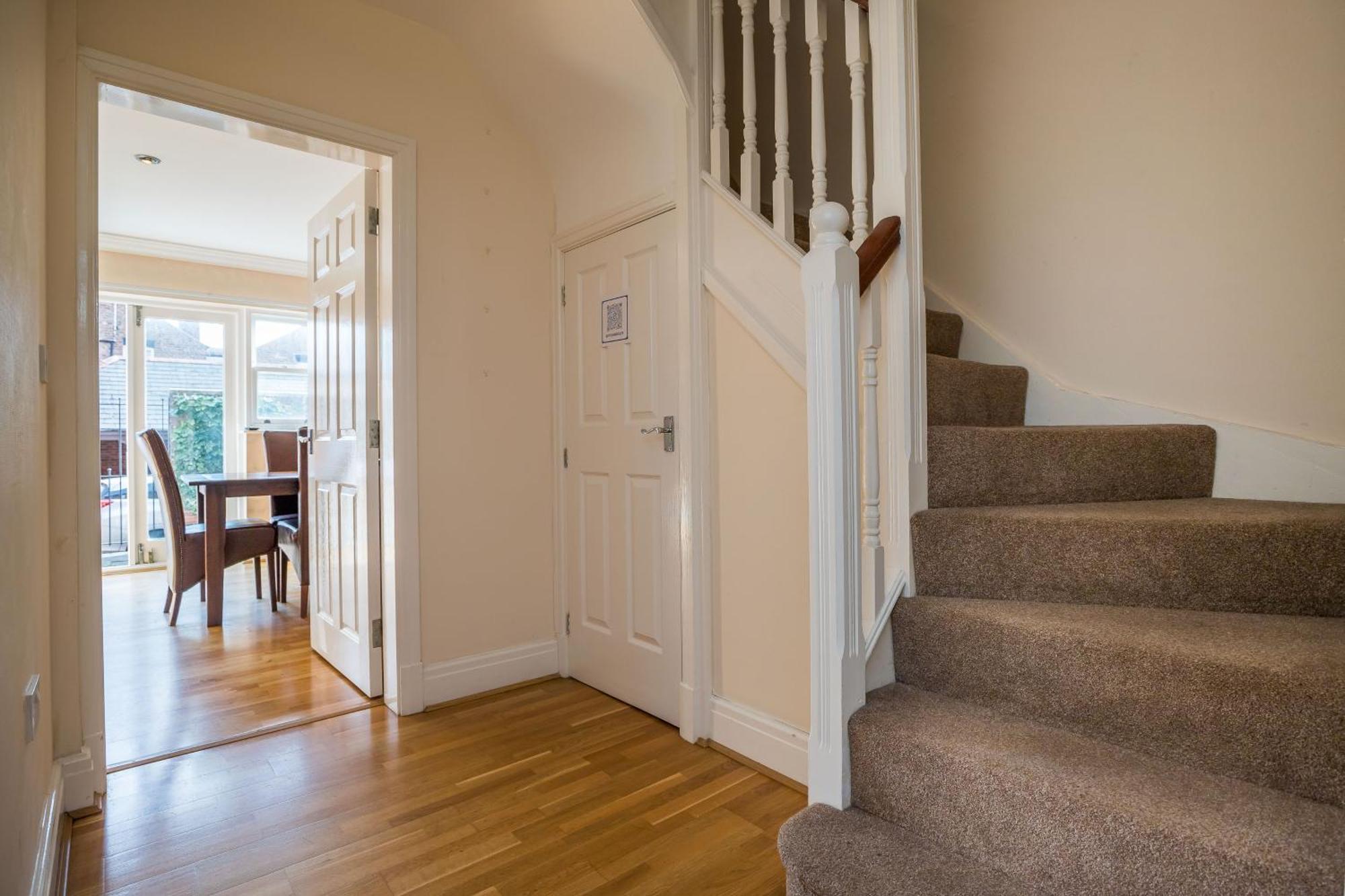 Hotel Spacious, 3 Bed House For 6 In Central Chester Exterior foto