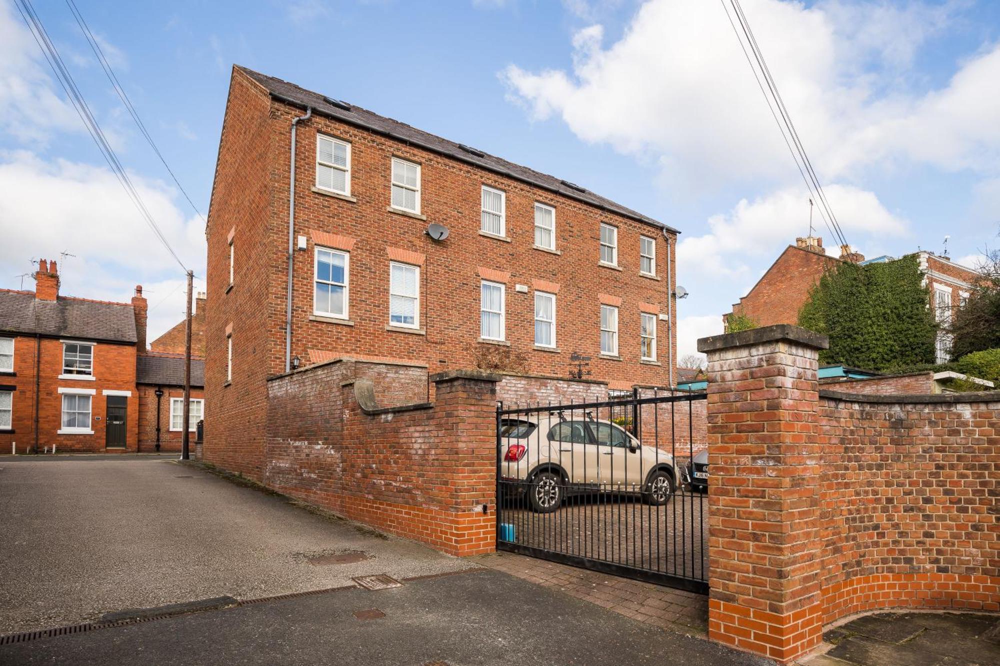 Hotel Spacious, 3 Bed House For 6 In Central Chester Exterior foto