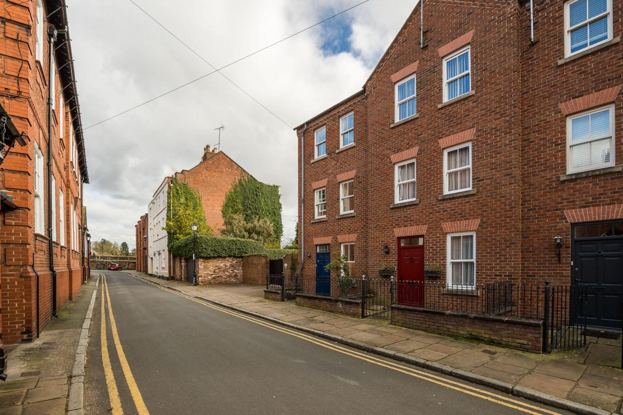 Hotel Spacious, 3 Bed House For 6 In Central Chester Exterior foto