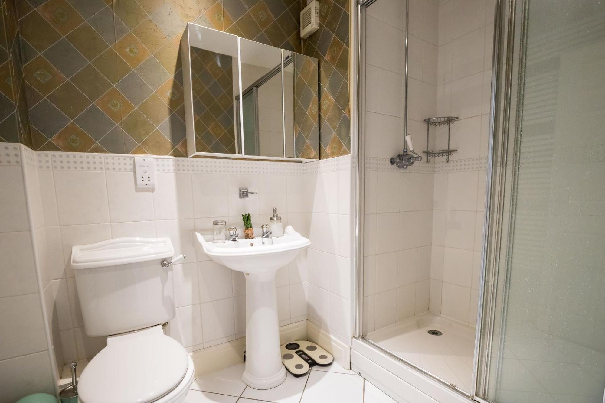 Hotel Spacious, 3 Bed House For 6 In Central Chester Exterior foto
